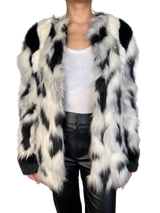 Abrigo Black and White