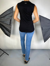 Polera Negra Sin Mangas