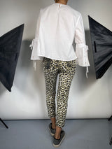 Blusa Blanca Aplicaciones