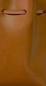 Bandolera Mini Leather Bucket Camel