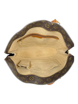 Cartera Monogram