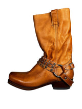 Botas Tachas Cuero