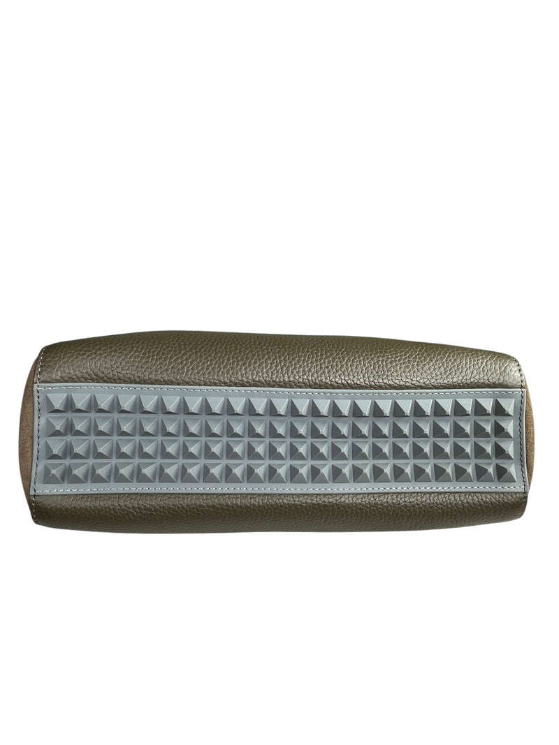 Cartera Gris
