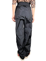 Pantalón Cargo Nylon