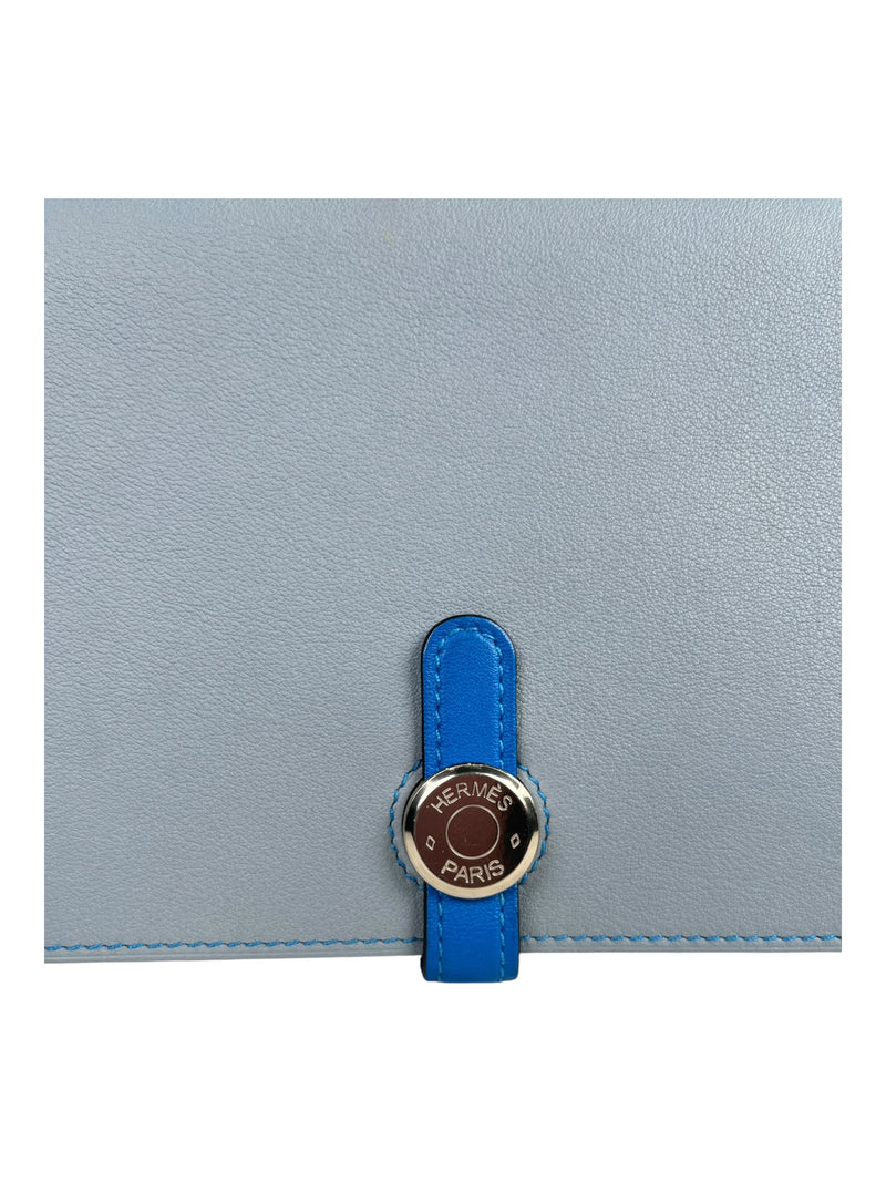 Billetera Celeste