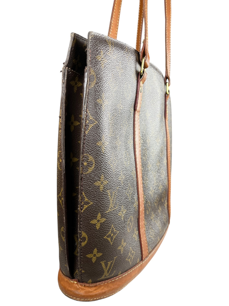 Cartera Monogram