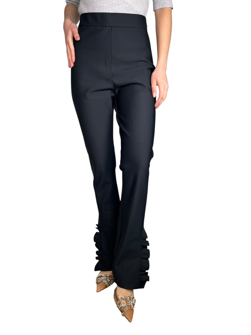 Pantalón Vuelos En Ruedo