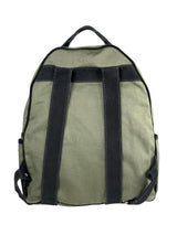 Mochila Bordada con Tachas
