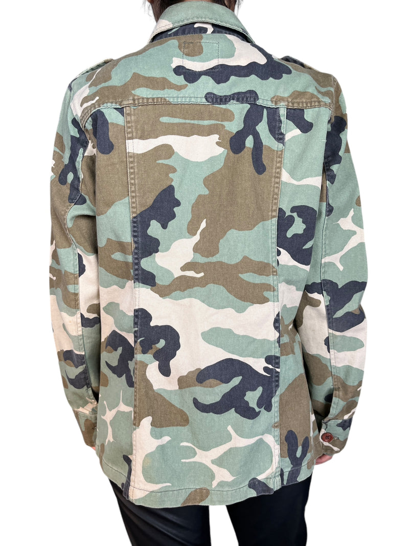 Sobre Camisa bordada