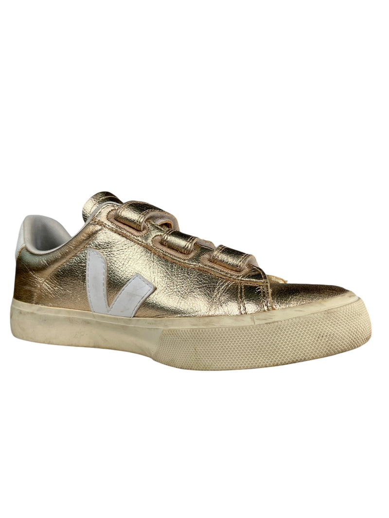 Zapatillas Cuero Dorado