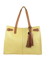 Cartera Tassle