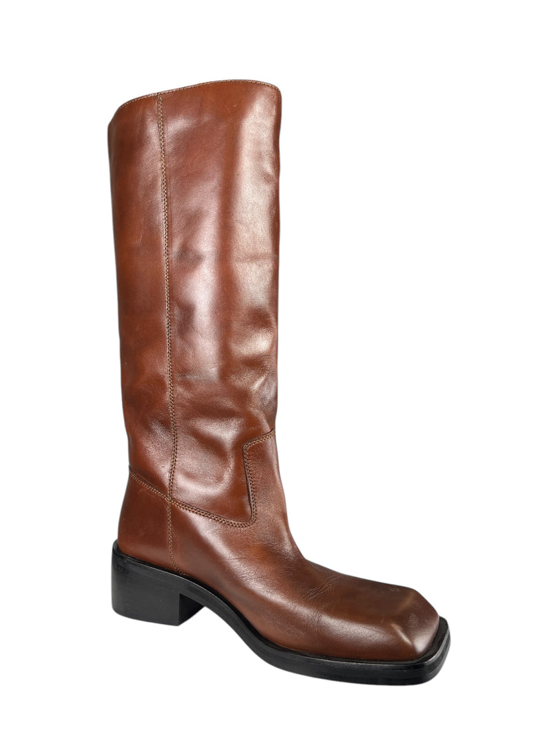 Botas Punta Cuadrada