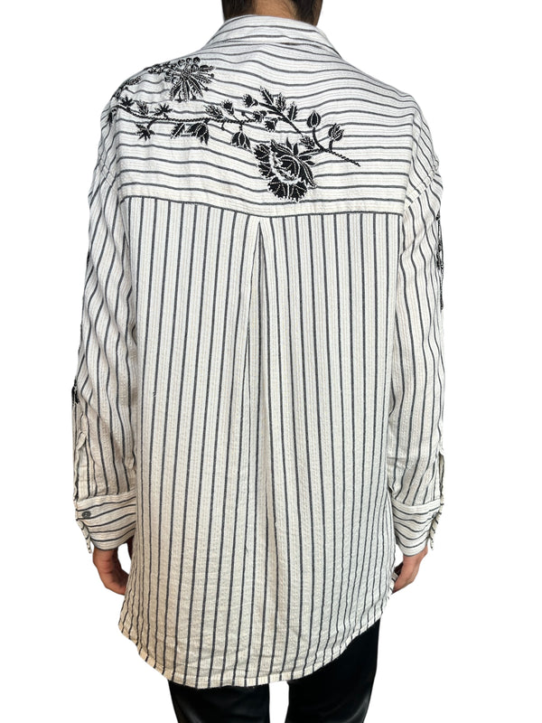 Blusa Kapeli