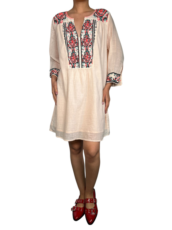Vestido Rosado Bordado