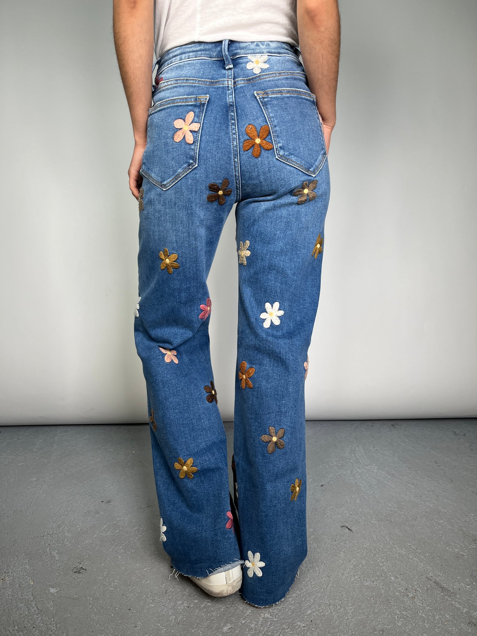 Jeans Flores Bordadas DRIFTWOOD – Market People