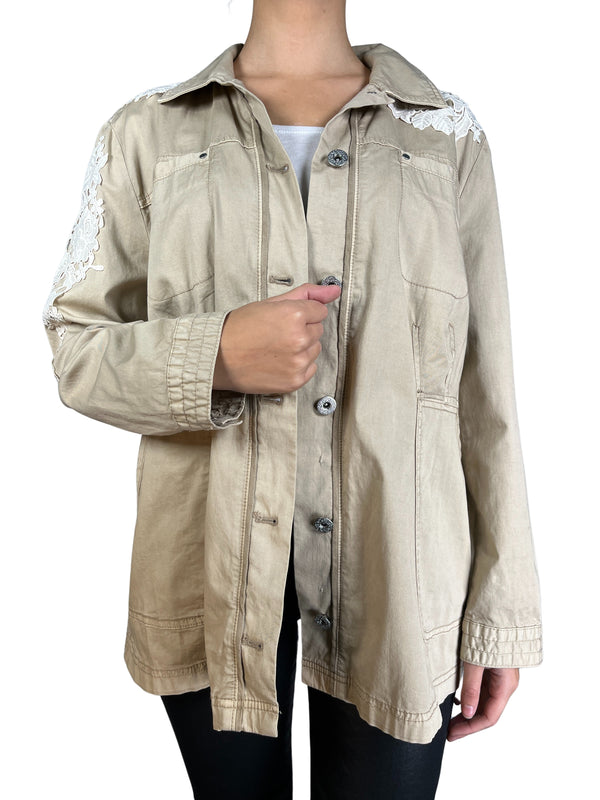 Chaqueta detalles bordados