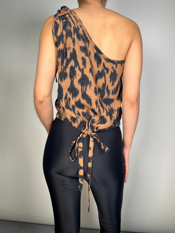 Blusa Asimétrica