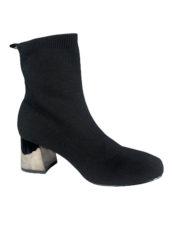 Botines Karl Lagerfeld x Falabella