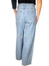 Jeans Wide Leg Bolsillos Delanteros