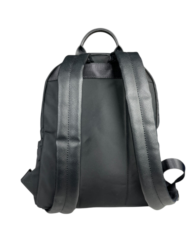 Mochila negra