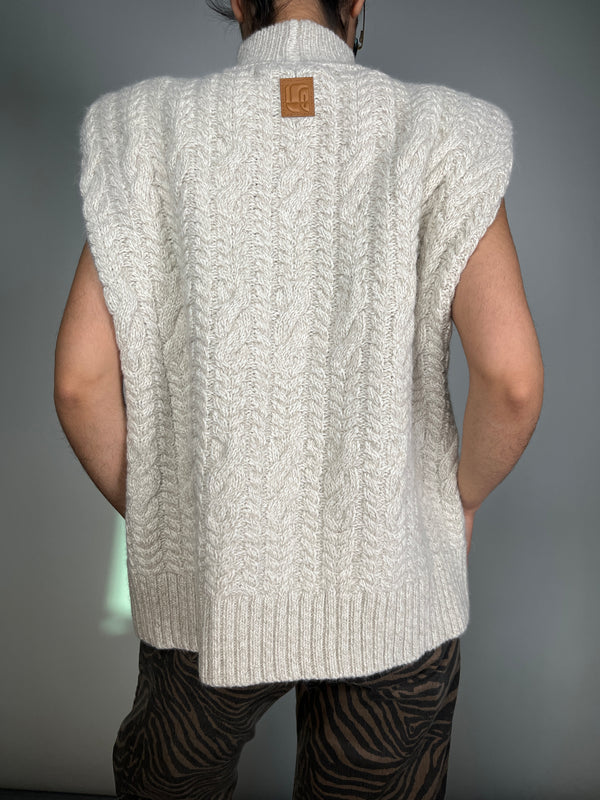 Sweater Con Hombreras
