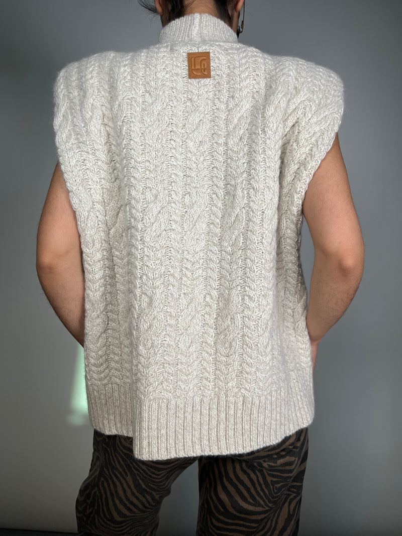 Sweater Con Hombreras