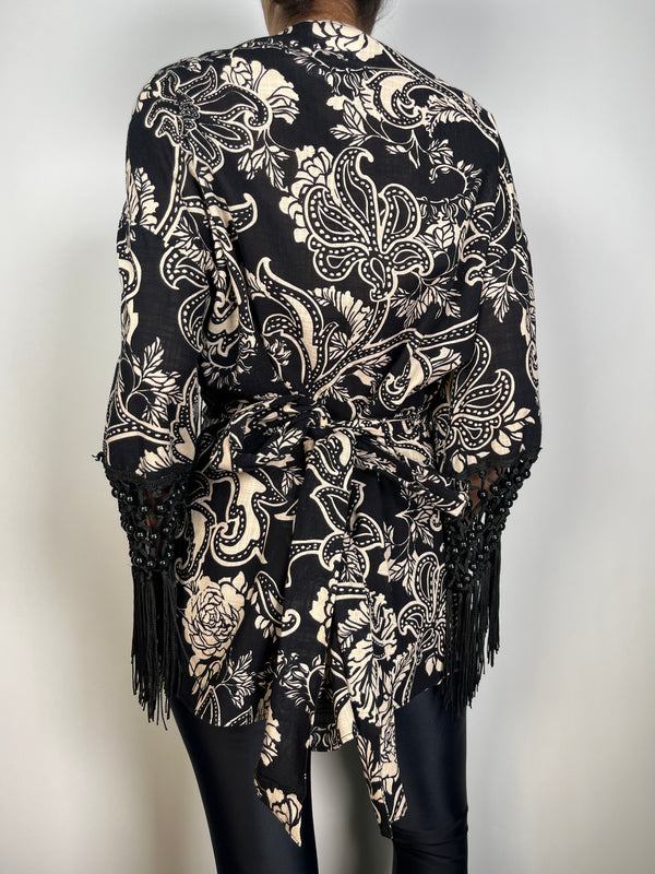 Kimono Blanco y Negro