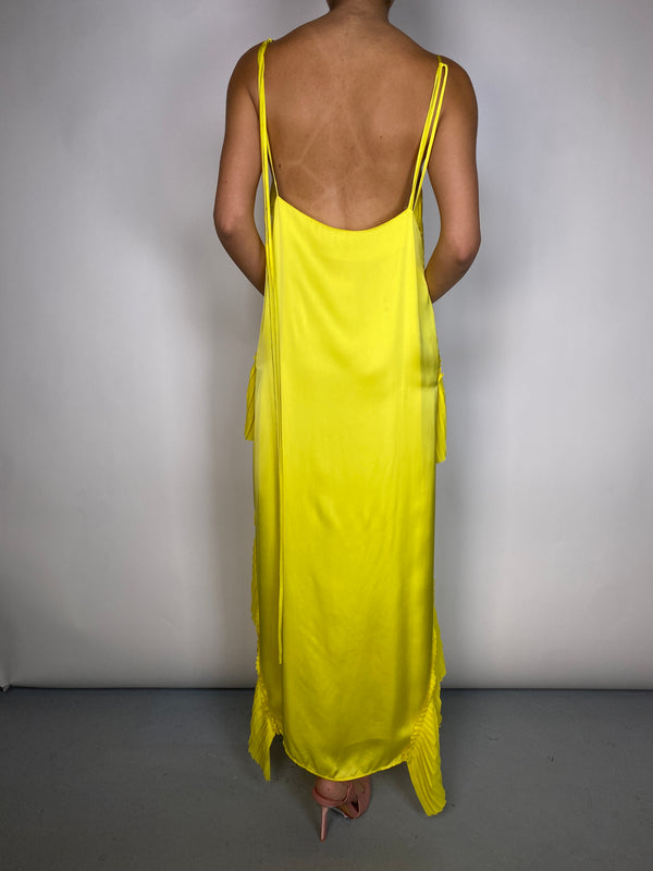 Vestido Vuelos Plisados Amarillo