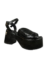Terraplen Black Print
