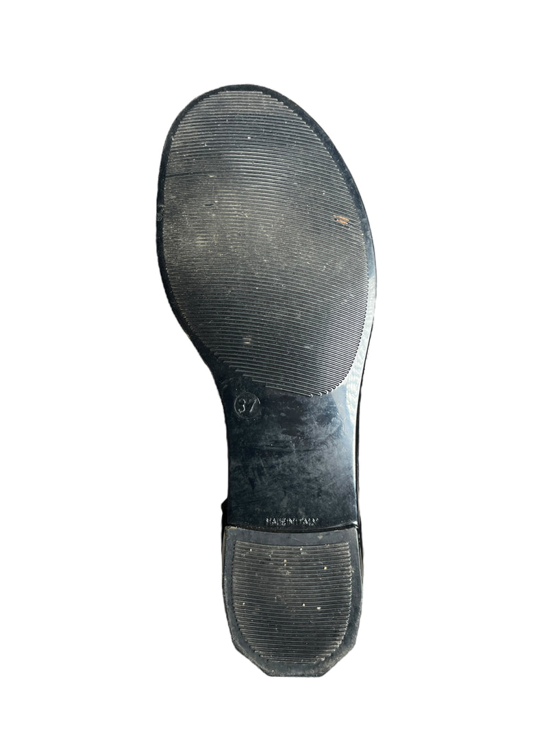 Flats Lazo