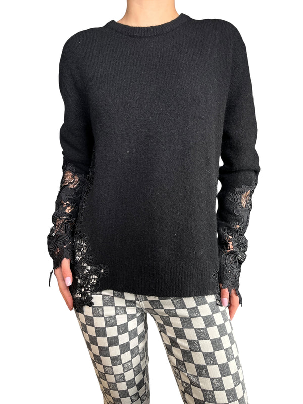 Sweater Lace