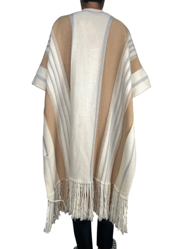 Poncho Beige Fibras Metalizadas