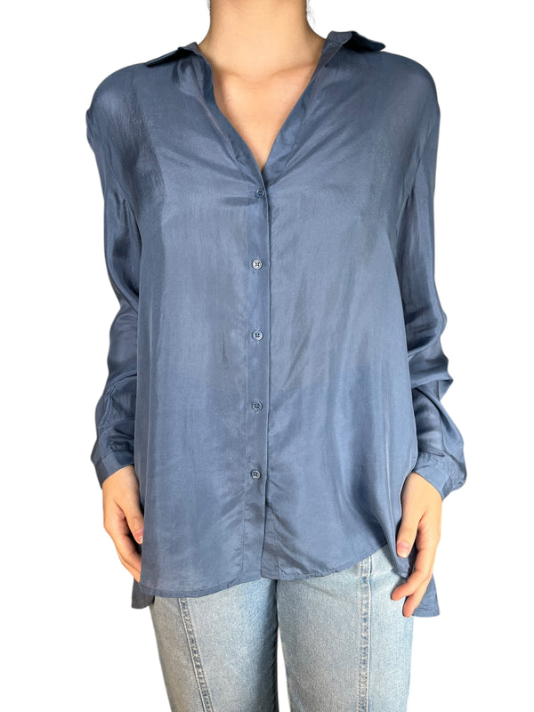 Blusa Azul Traslúcida
