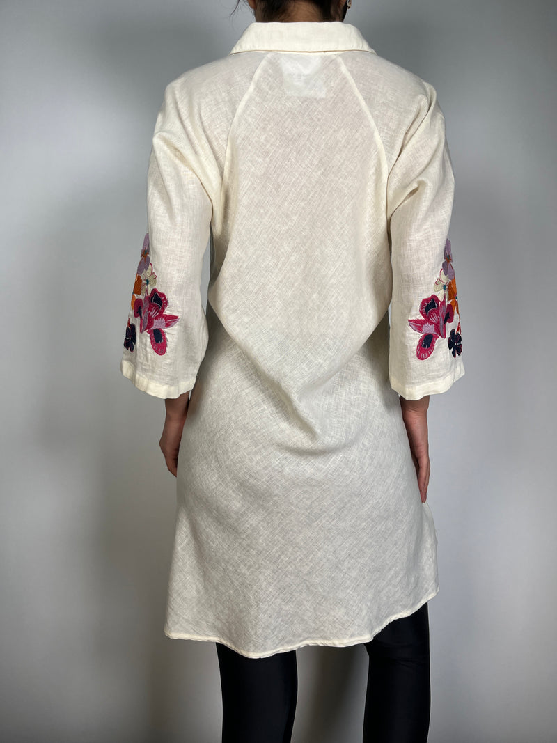 Blusa Larga Bordada