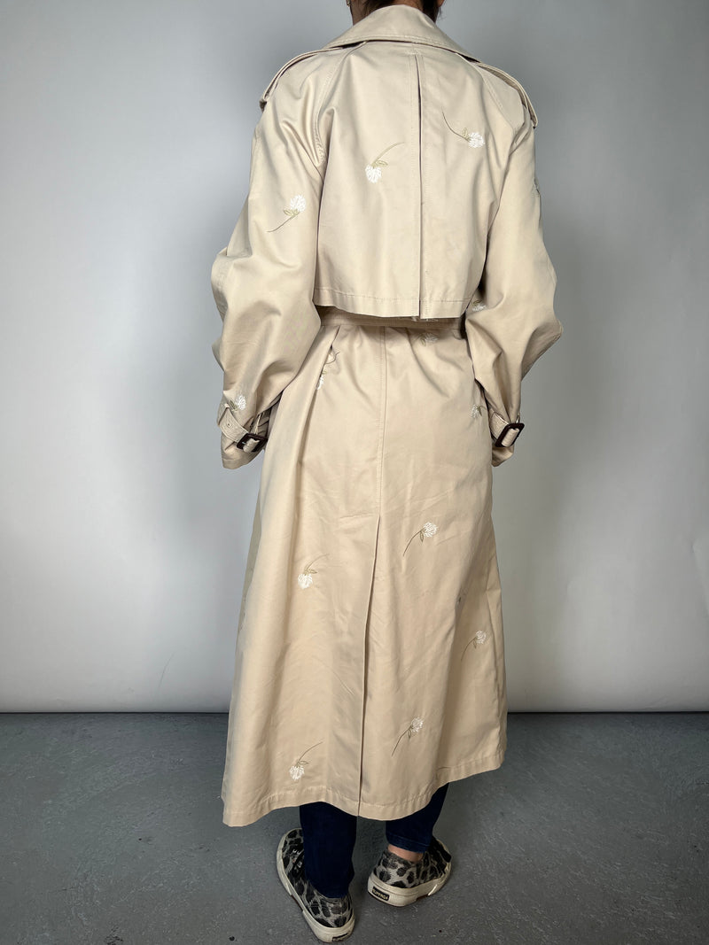 Trench Flores Bordadas Oversize