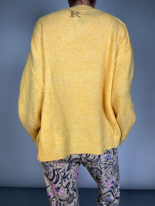 Sweater Be Happy