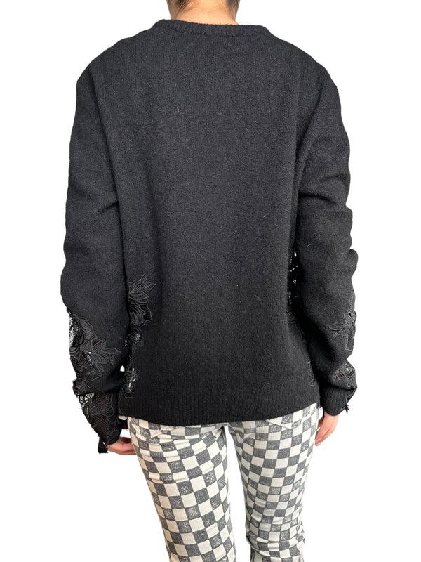Sweater Lace