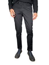 Pantalón Slim Fit