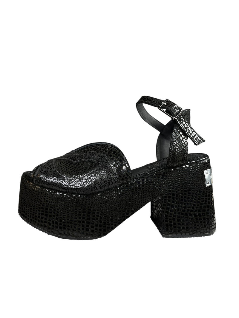 Terraplen Black Print