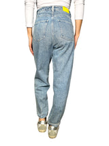 Jeans Mom