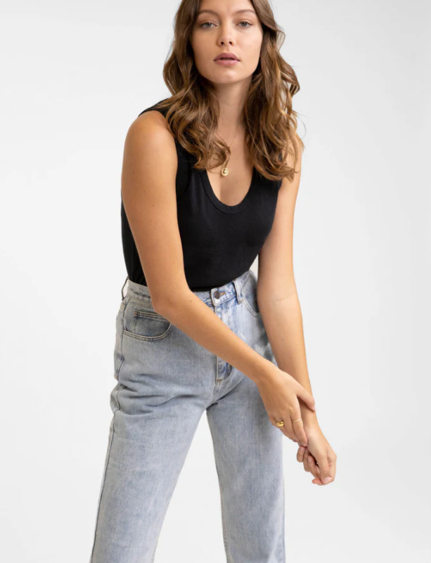 Polera Classic Scoop Tank