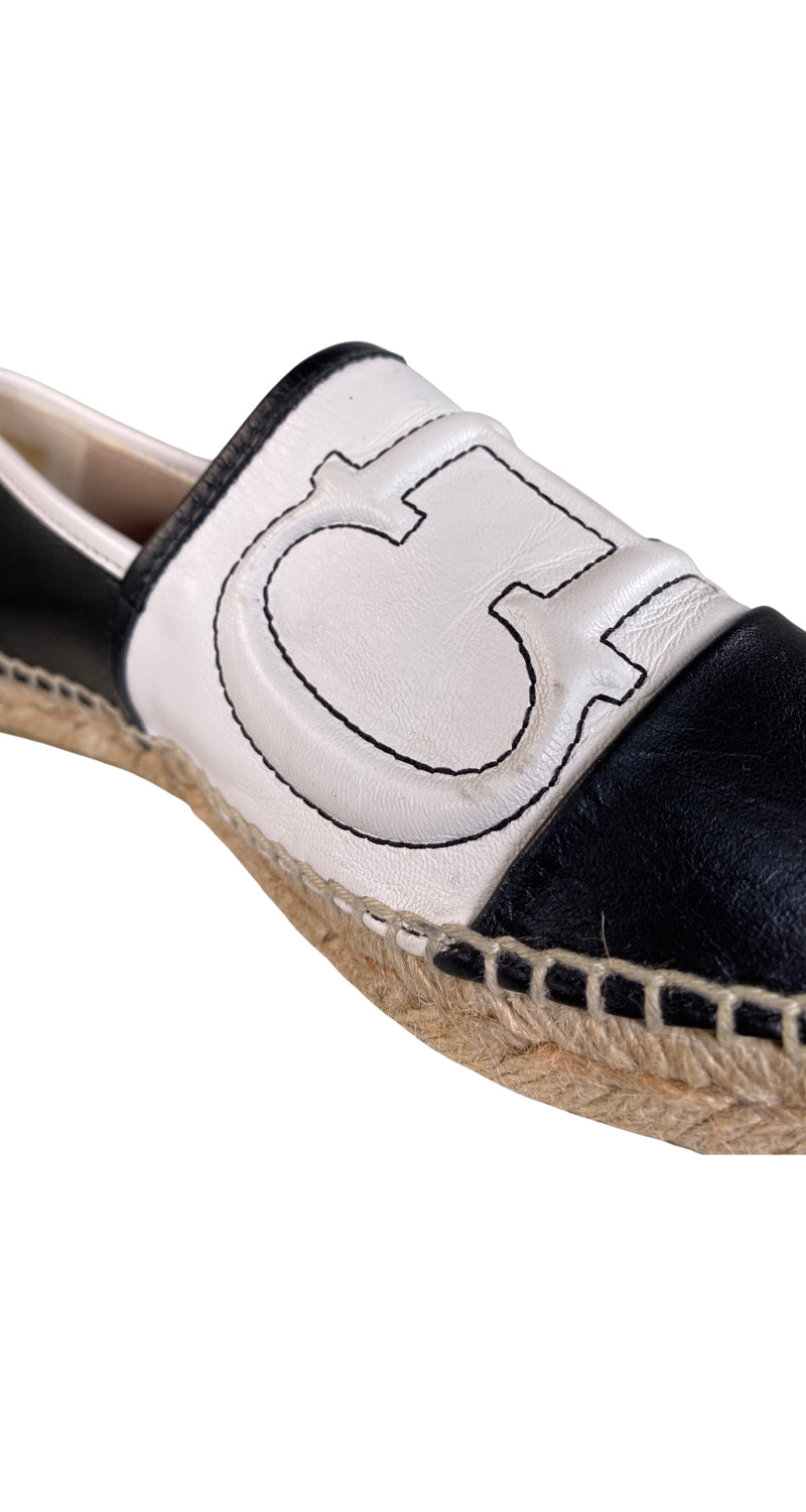 Alpargatas CH Blanco Negro CAROLINA HERRERA Market People