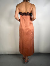 Vestido Lencero Tajos