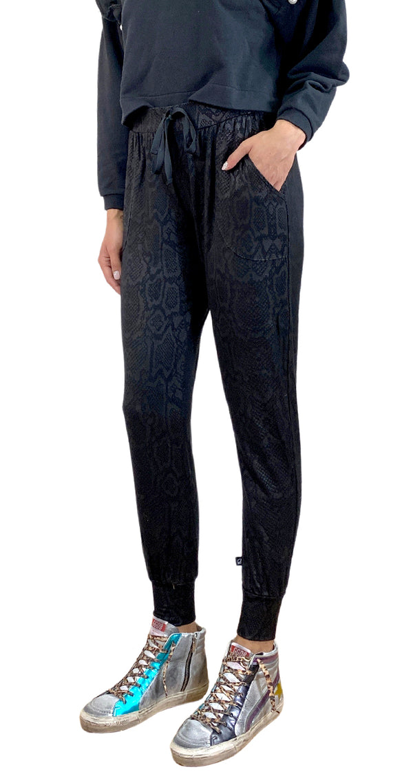 Buzo "Black Cheetah Foil French Terry"