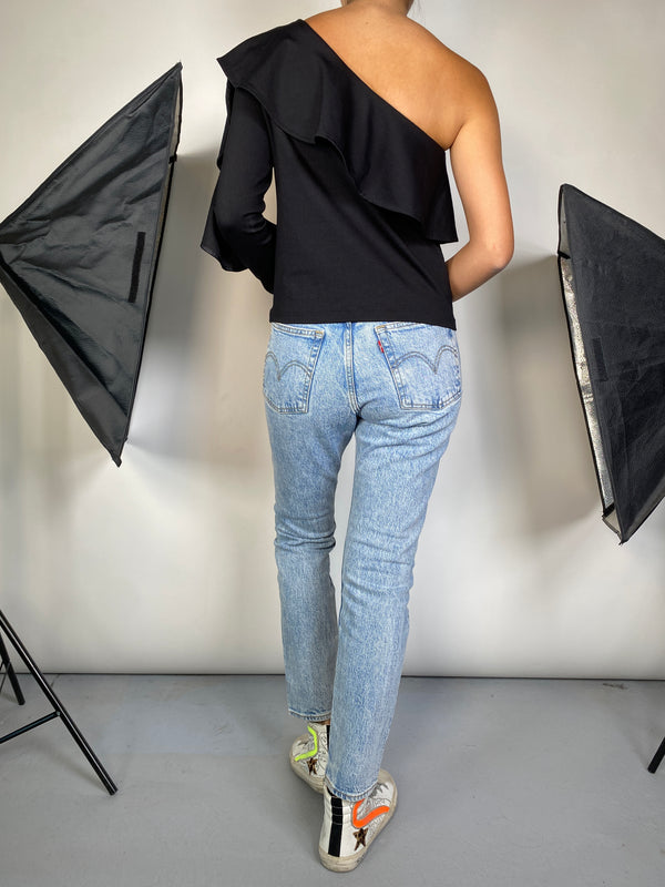 Blusa Asimetrica con Vuelos