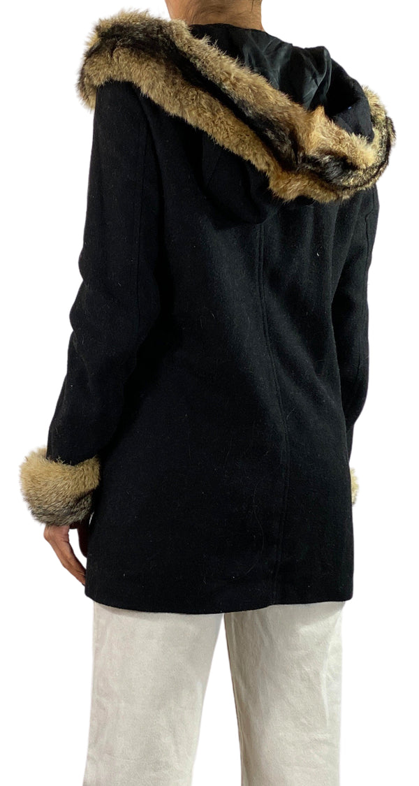 Abrigo Negro Broches
