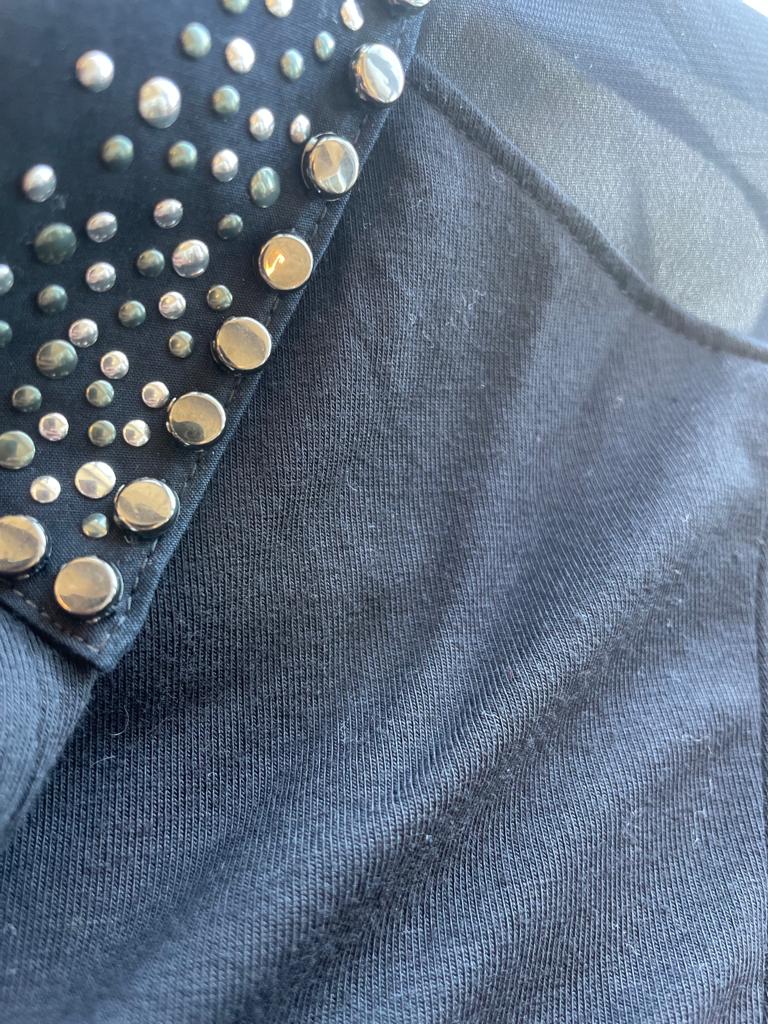 Blusa Cuello Tachas