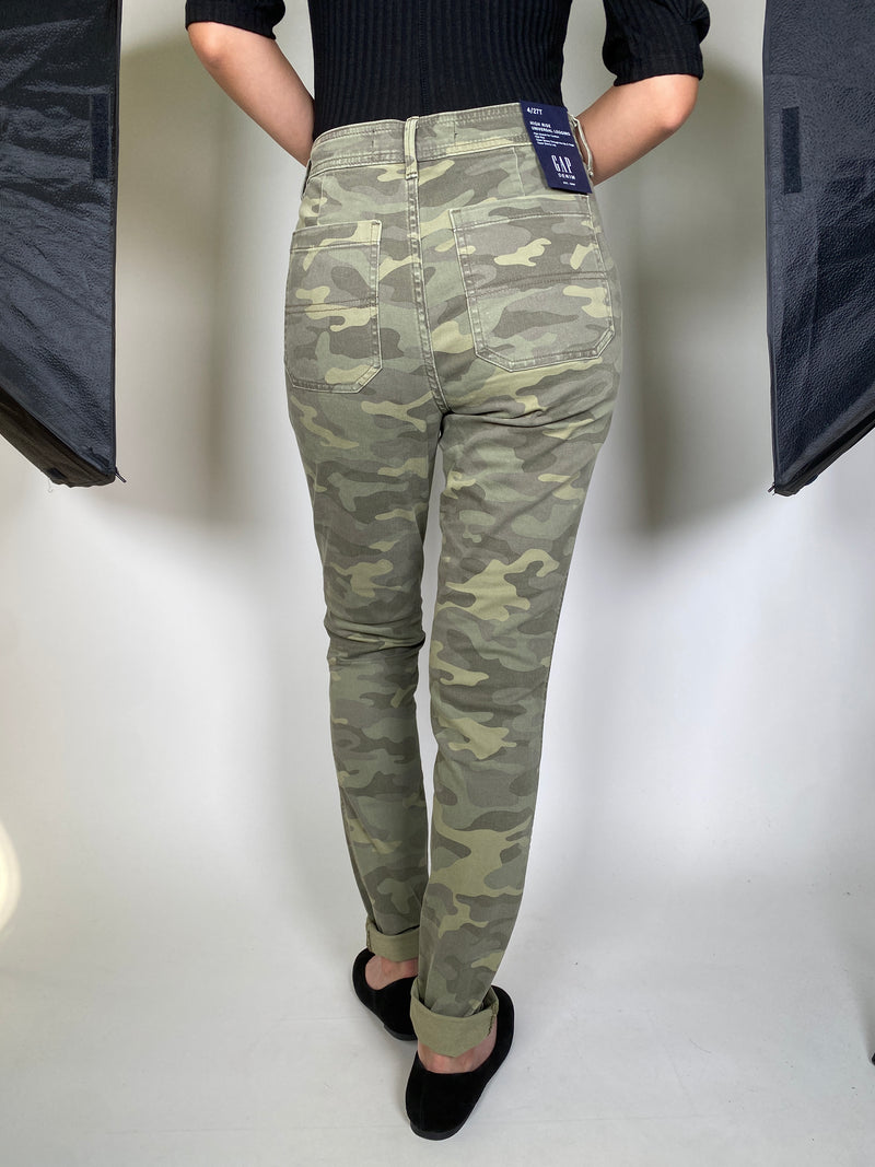 Pantalón Verde Camuflaje