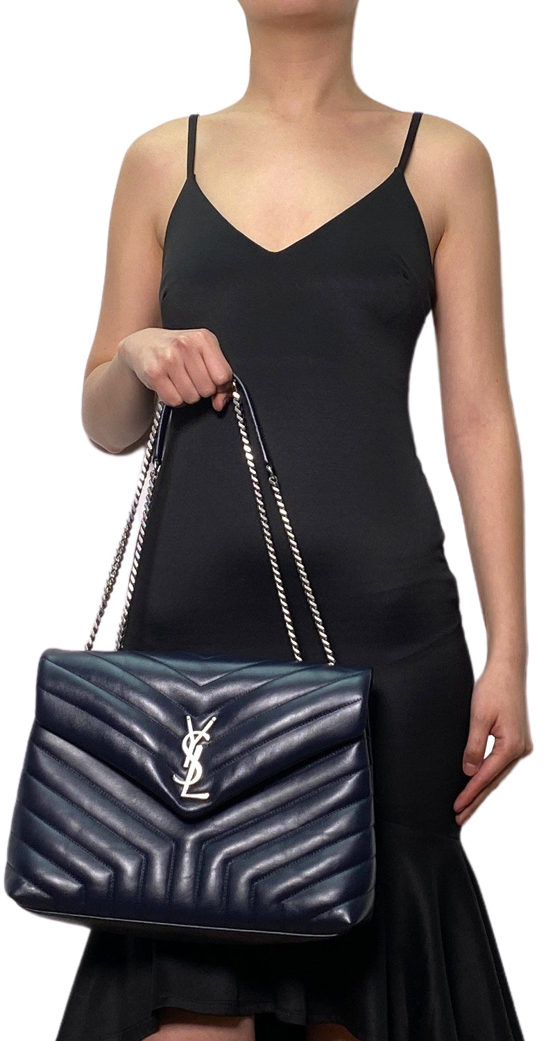 Cartera Azul Marino