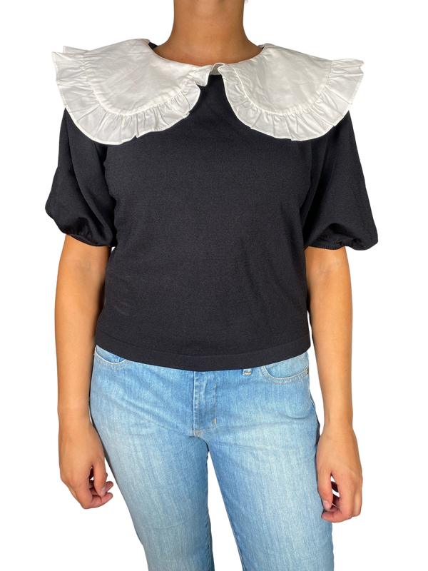 Blusa Negra Cuello Bobo